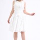 فستان قصير شيفون أبيض كسرات مطعم بالدانتيل