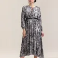فستان ثعبان اسود