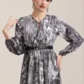 فستان ثعبان اسود